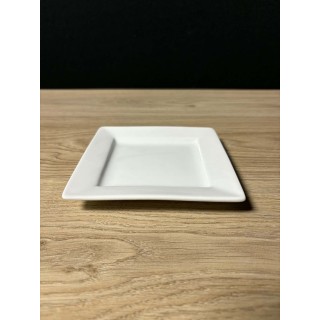 Assiettes carrées cocktail dinatoire ou autres 13 cm